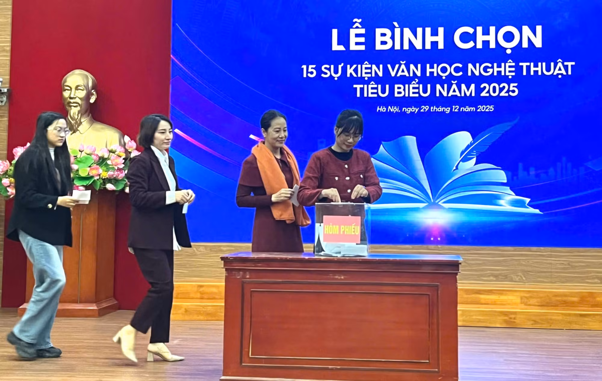 Bình chọn 15 sự kiện Văn học nghệ thuật tiêu biểu năm 2025 -1