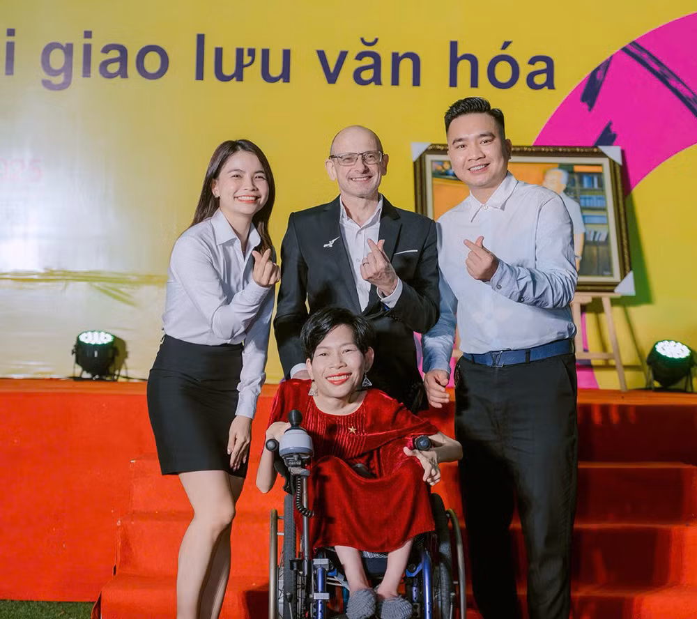 Trao kỹ năng số - Mở cánh cửa hòa nhập cho thanh niên khuyết tật Nghệ An -0