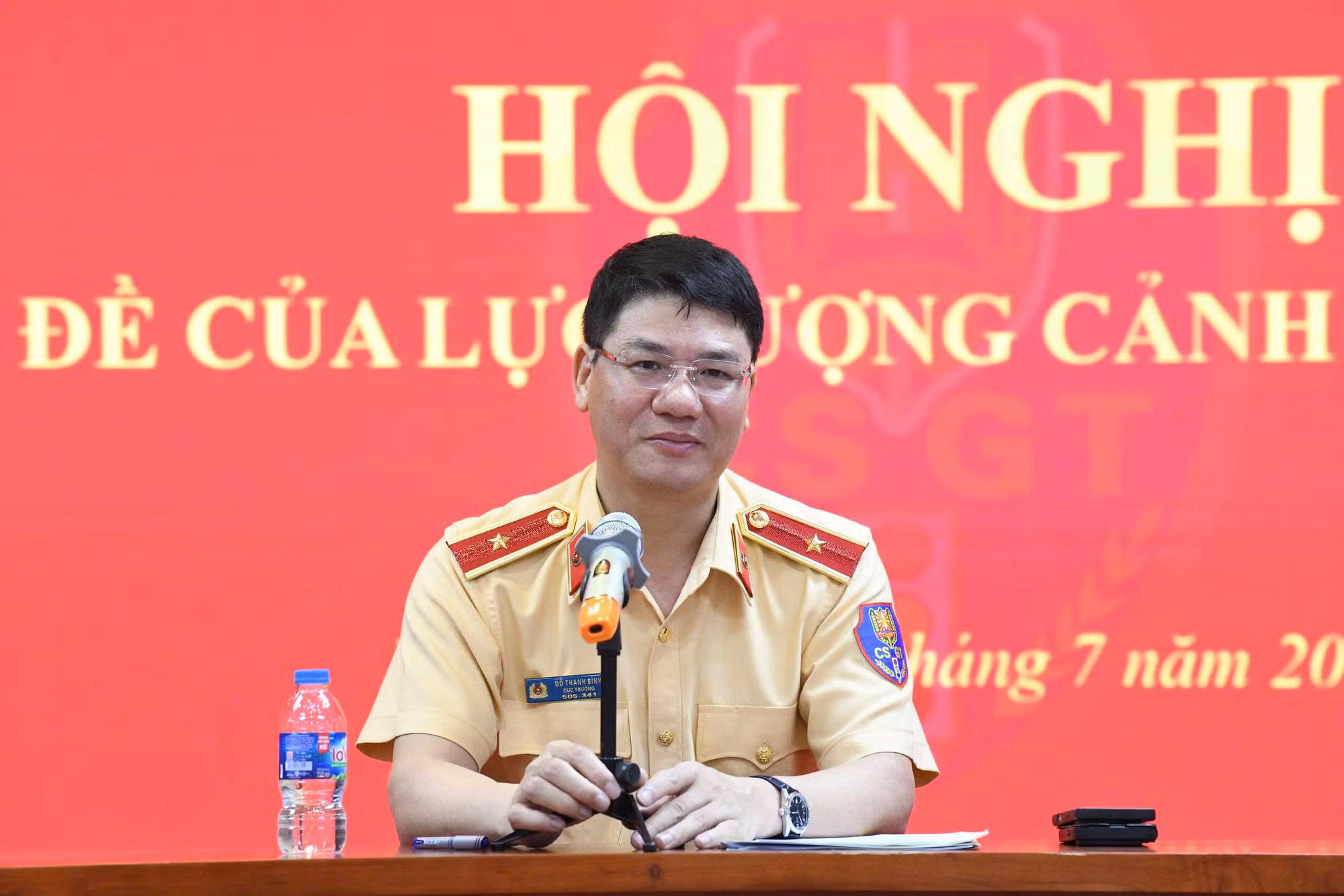 Cử tri kiến nghị đẩy nhanh tiến độ cấp, đổi GPLX bản cứng, Cục trưởng Cục CSGT cam kết giải quyết trong tháng 1/2026 -0