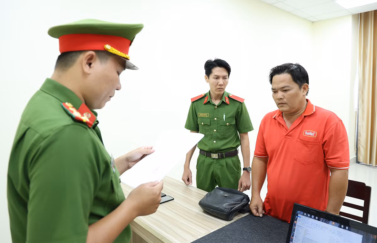 Bắt tạm giam đối tượng lừa đảo chiếm đoạt tài sản -0