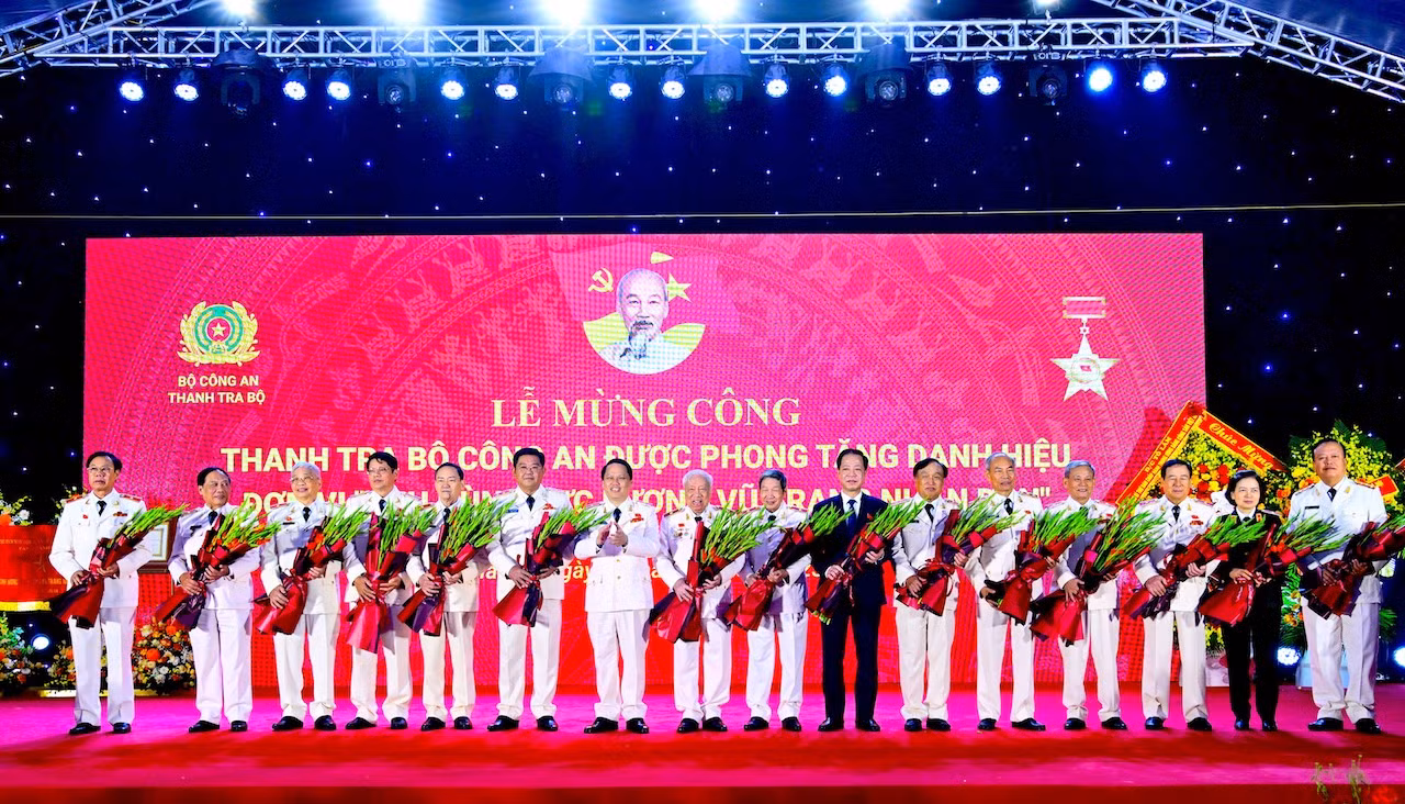 Mãi xứng đáng là 