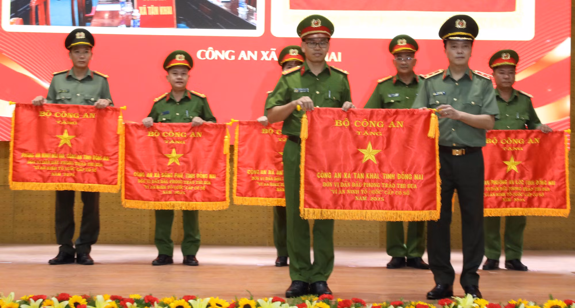 Công an Đồng Nai tập trung hơn nữa trong đấu tranh với tội phạm trên không gian mạng -0