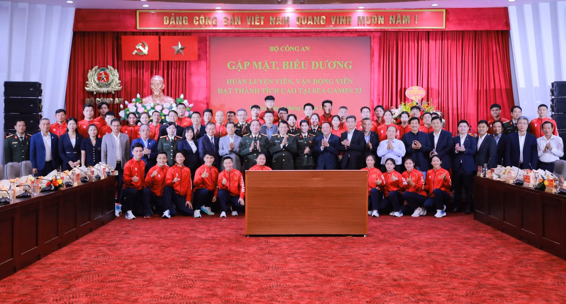 Gặp mặt, biểu dương các HLV, VĐV thể thao CAND đạt thành tích cao SEA Games 33 -0