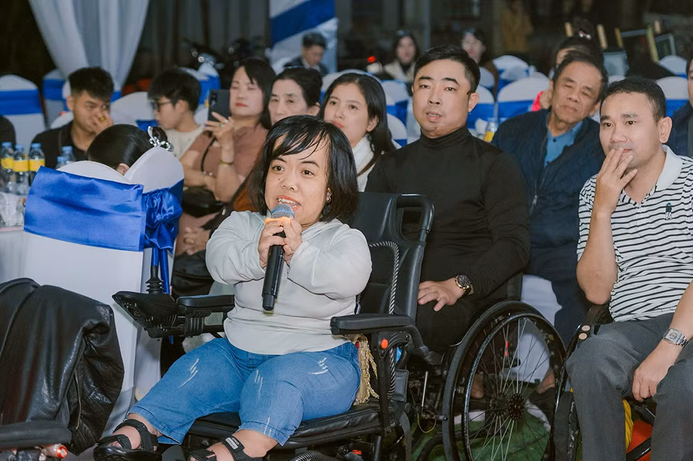 Trao kỹ năng số - Mở cánh cửa hòa nhập cho thanh niên khuyết tật Nghệ An -1
