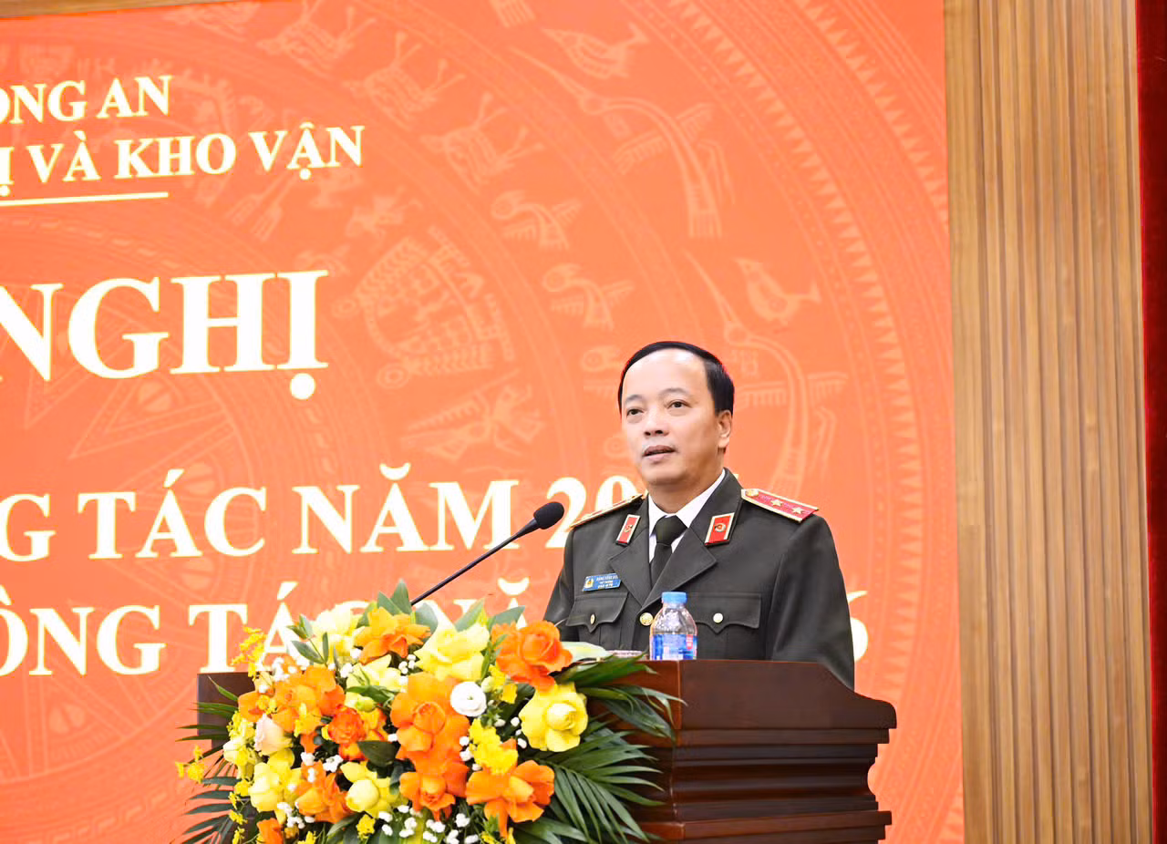 Cục Trang bị và kho vận -0