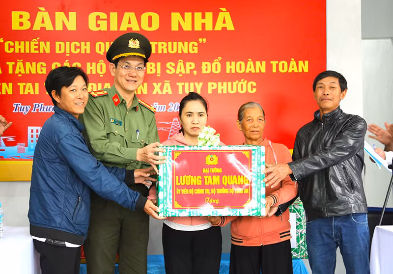 Bàn giao 4 căn nhà thuộc “Chiến dịch Quang Trung” cho người dân ở Gia Lai -0
