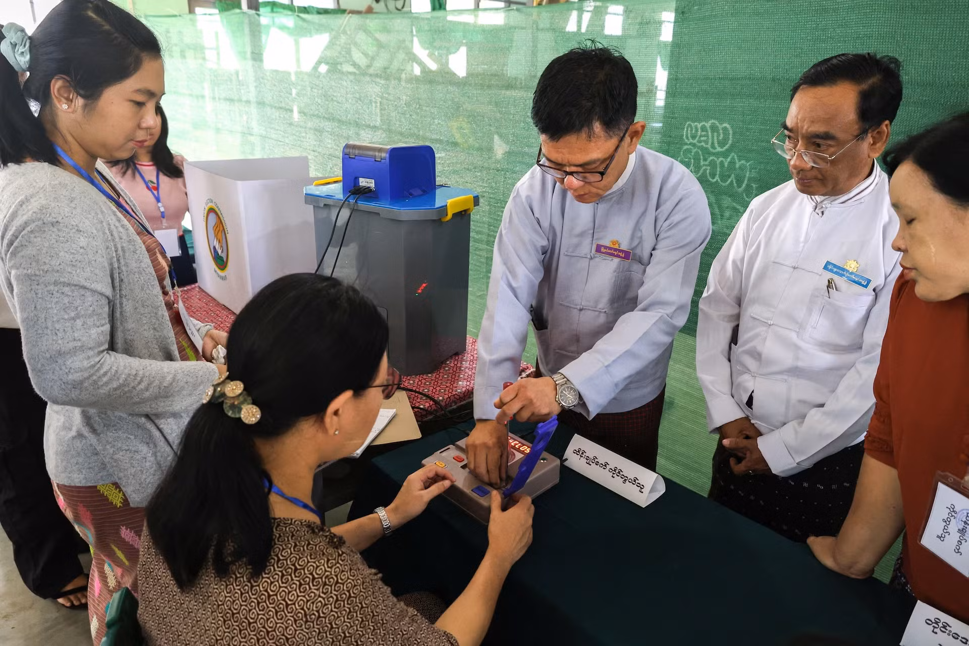 Myanmar bước vào đợt tổng tuyển cử đầu tiên kể từ 2021 -0