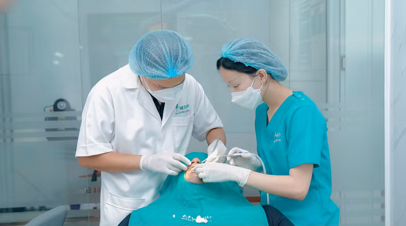 Tết trọn vị sum vầy nhờ giải pháp trồng răng Implant hiện đại -0