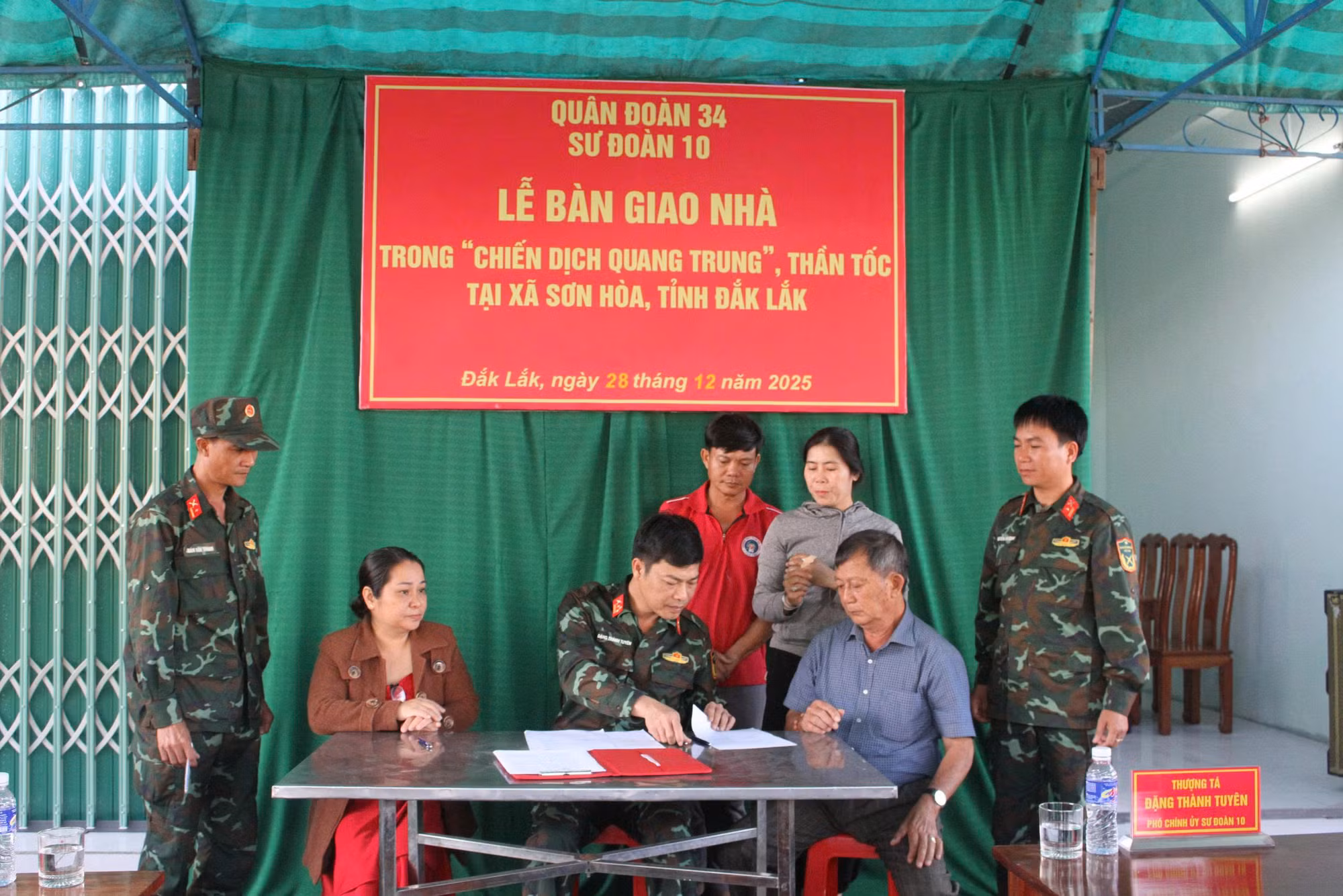 Đắk Lắk bàn giao 5 căn nhà đầu tiên trong “Chiến dịch Quang Trung” -0