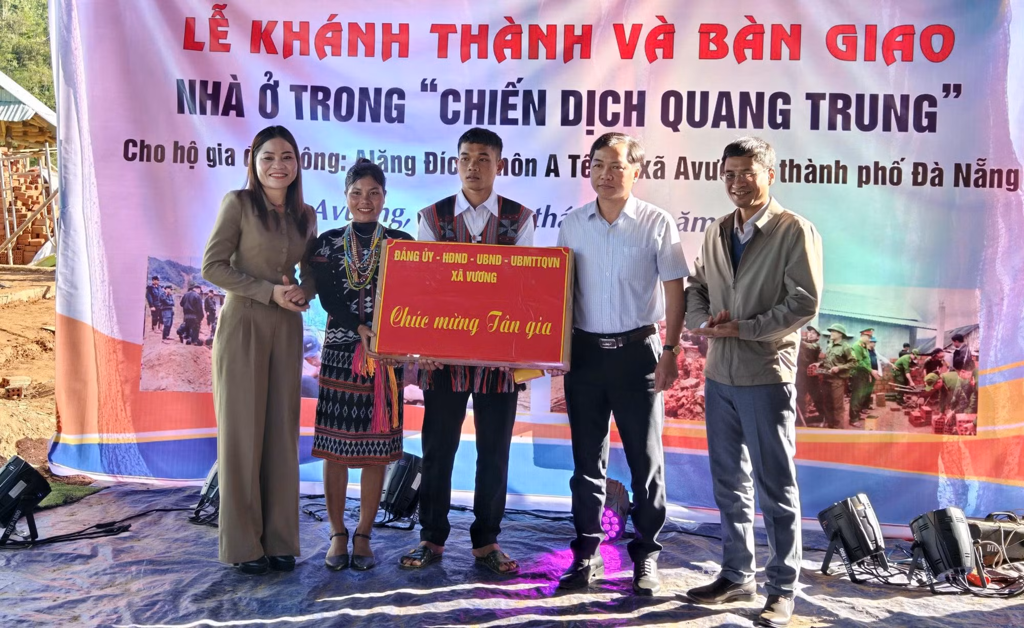 Công an Đà Nẵng bàn giao căn nhà đầu tiên trong Chiến dịch Quang Trung -0