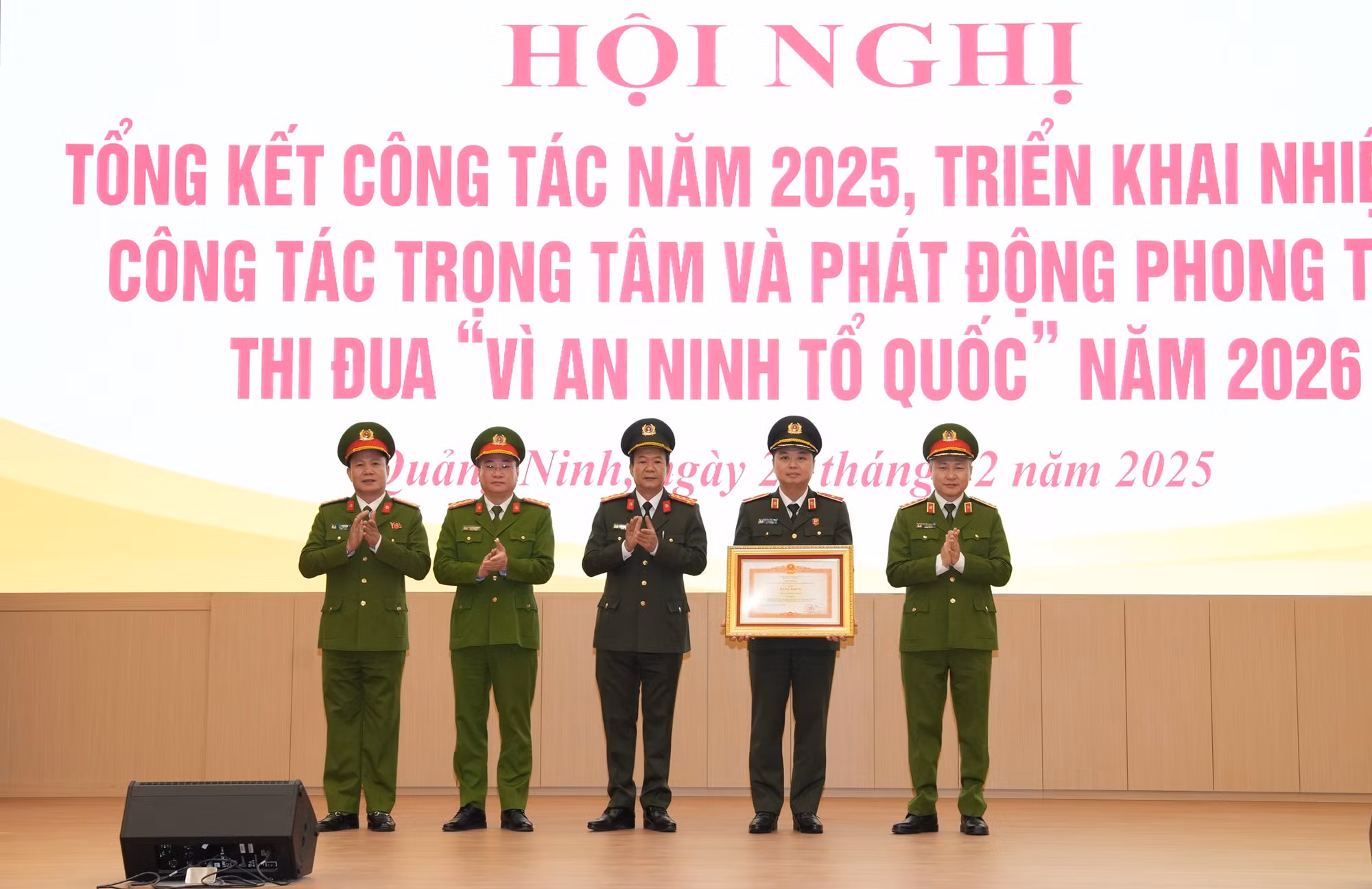 Công an tỉnh Quảng Ninh: nắm tình hình từ sớm, từ xa, kịp thời xử lý nhanh, hiệu quả mọi vấn đề về ANTT -0