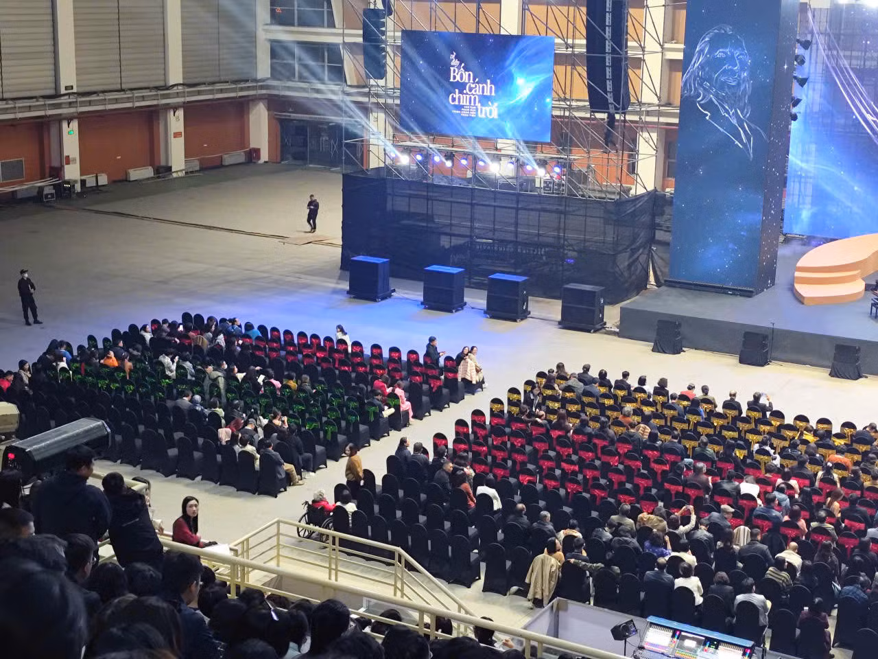 Show “Về đây bốn cánh chim trời” hoãn vào phút chót, Sở Văn hoá và Thể thao Hà Nội nói gì? -0