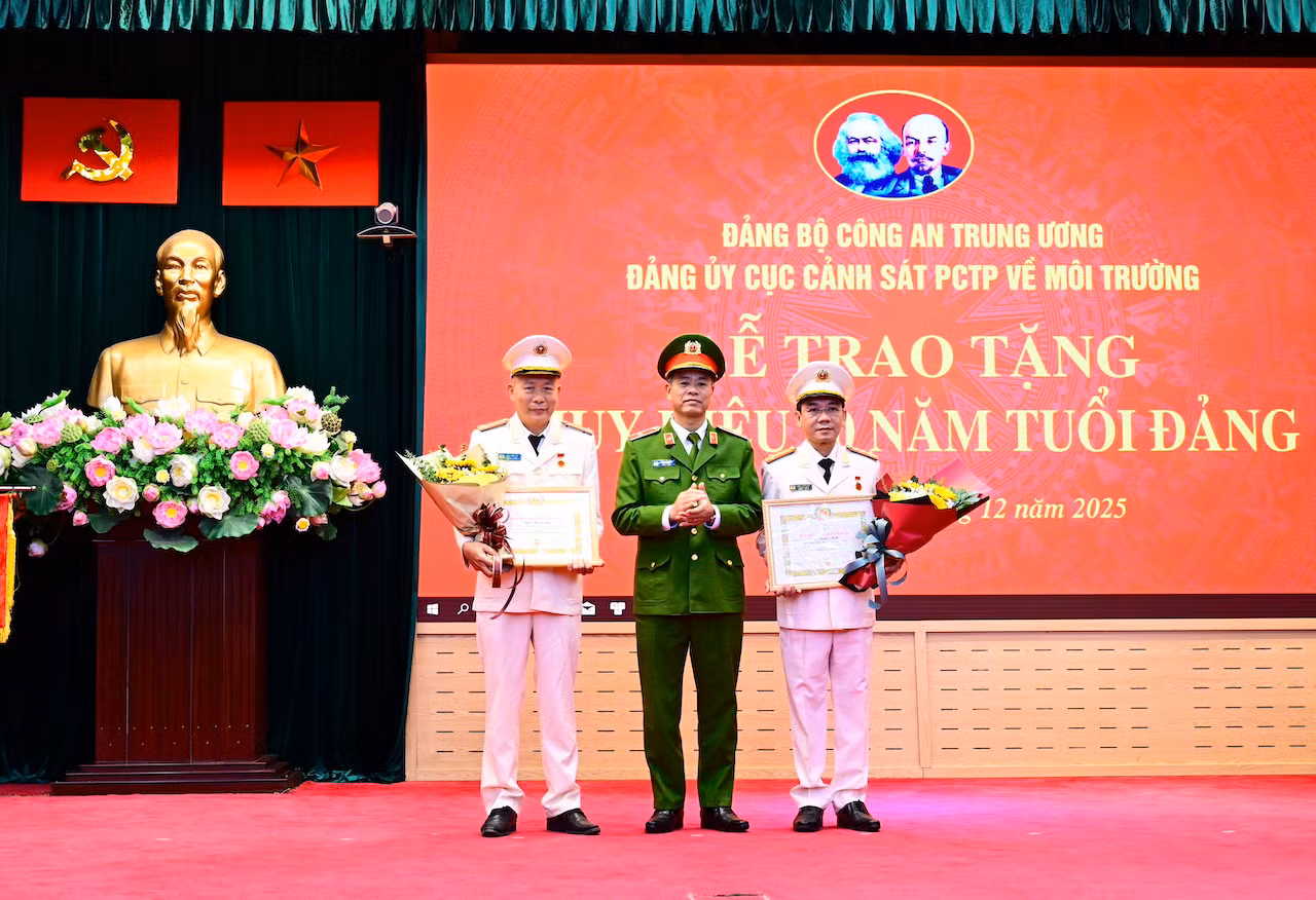 Đấu tranh quyết liệt với các vi phạm pháp luật về môi trường, tài nguyên, an toàn thực phẩm -0