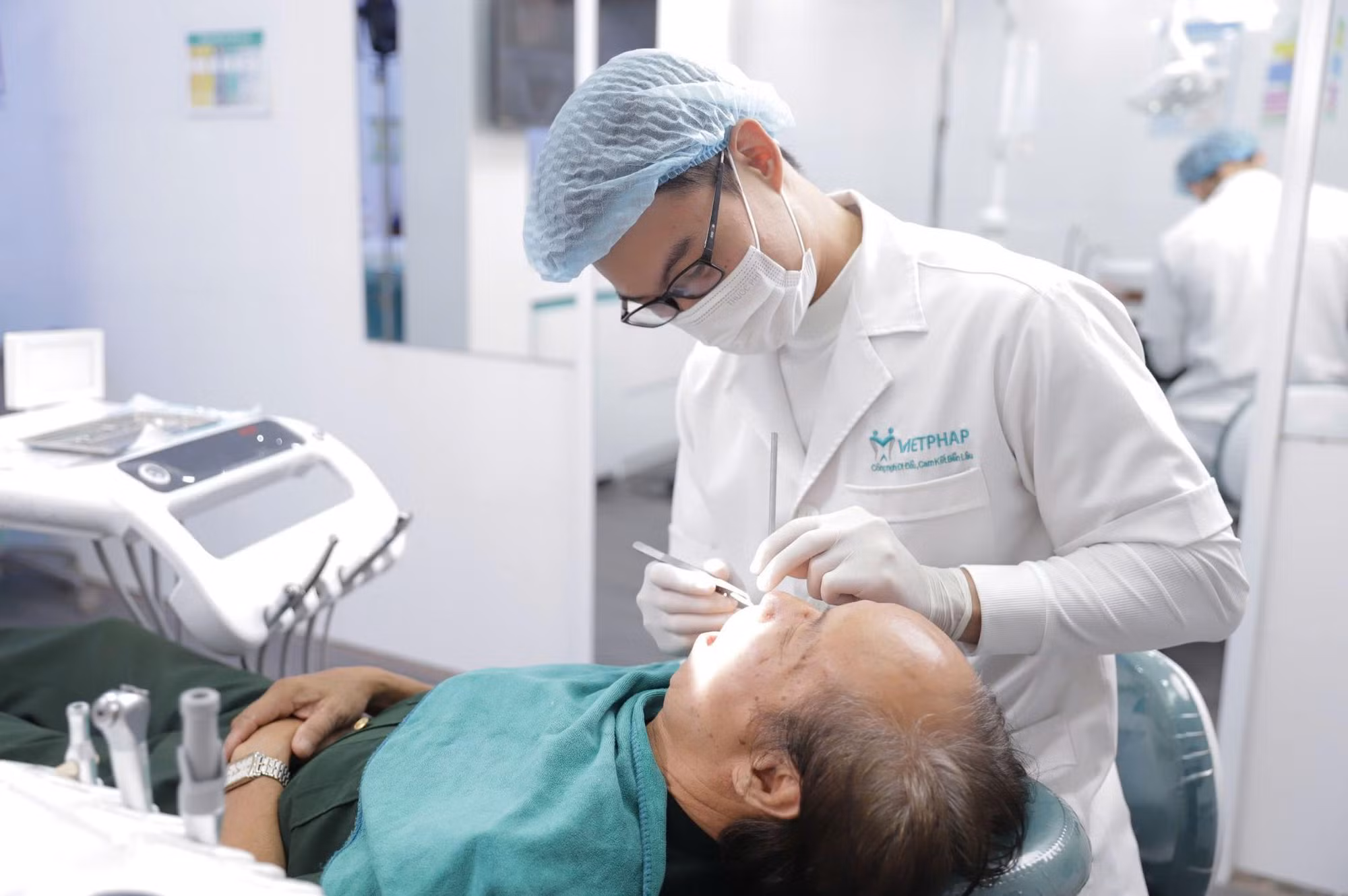 Bọc răng sứ đón Tết – làm đúng để không “mất Tết” -0