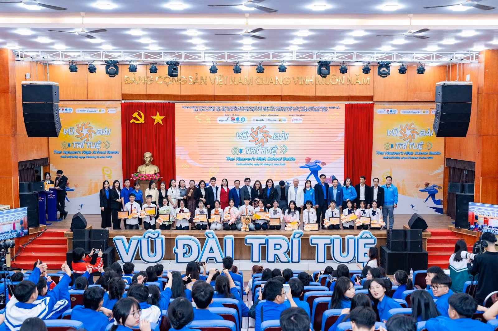 Mở thêm một cánh cửa vào đại học cho học sinh: câu chuyện từ ECoach đến ClassUp -0