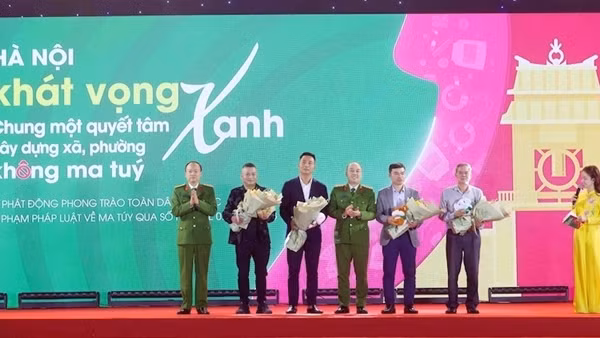 Công an Hà Nội kết nối bình yên qua hotline tố giác tội phạm ma tuý