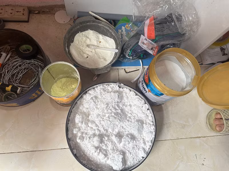 Bắt khẩn cấp đối tượng chế tạo pháo nổ trái phép -0
