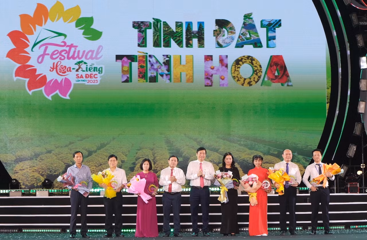 Làng hoa Sa Đéc tô đậm rõ&nbsp;nét hình&nbsp;ảnh&nbsp;đẹp của quê&nbsp;hương Đất Sen hồng -0