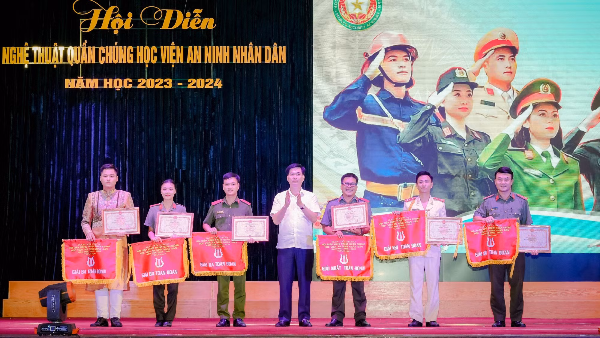 Ấn tượng Hội diễn nghệ thuật quấn chúng Học viện ANND -0