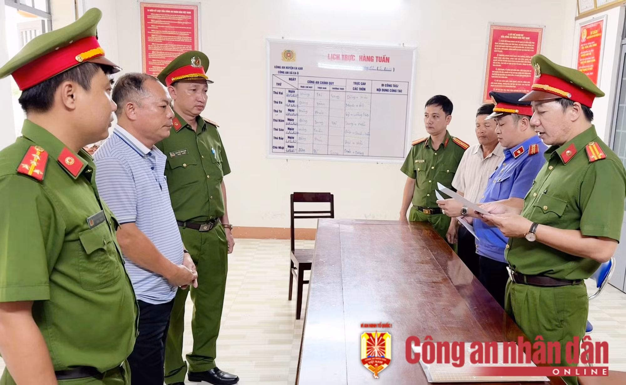 Vượt hàng trăm km, bắt kẻ chi tiền cho các đối tượng lập 