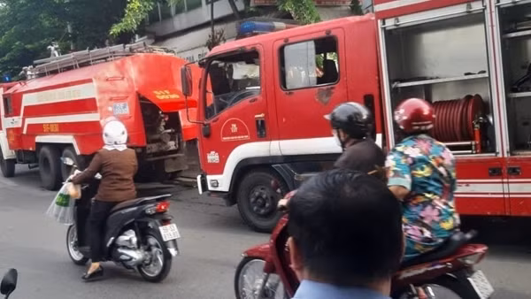 Cháy nhà trong hẻm lúc sáng sớm, 1 người tử vong, 4 người bị thương
