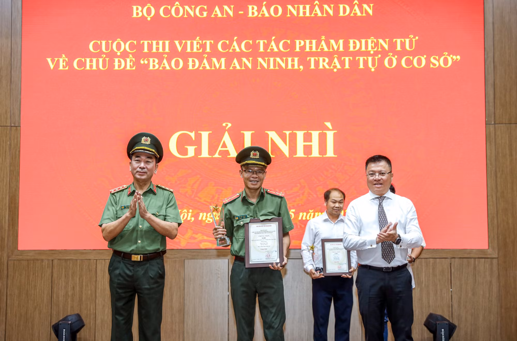 54 tác phẩm thắp sáng hình ảnh chiến sĩ Công an, đoạt giải Cuộc thi viết 