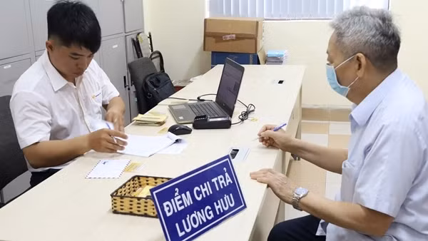 Người hưởng tự lựa chọn hình thức nhận lương hưu và trợ cấp BHXH