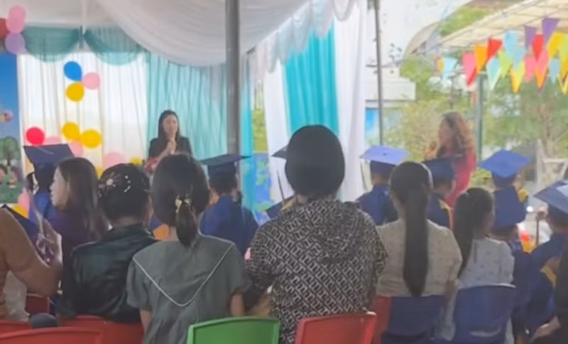 Chuyện buồn về những người lớn “phá” buổi tổng kết của học sinh mầm non -0