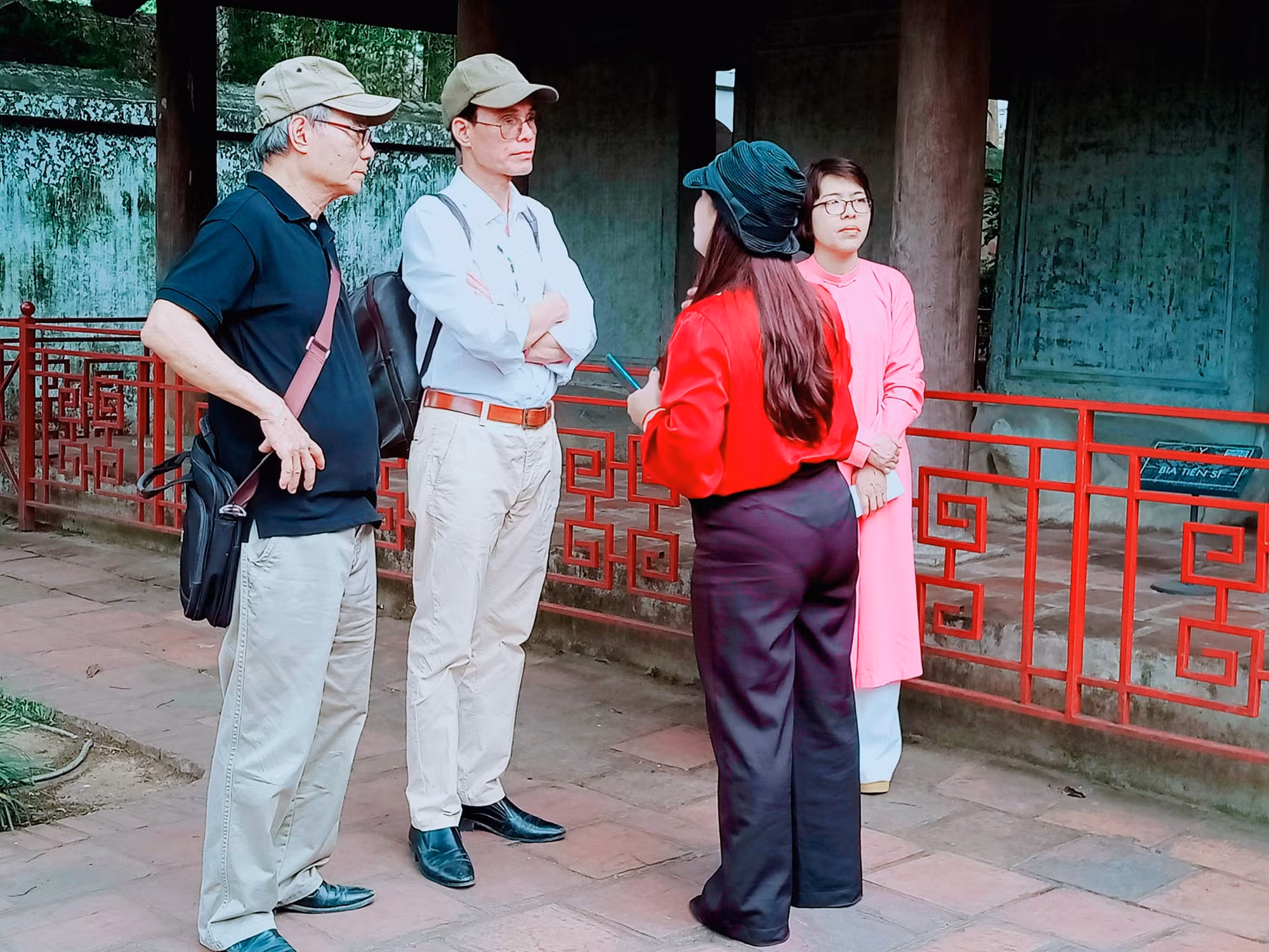 Lê Quý Đôn và bài thơ rất nhiều thông tin -0