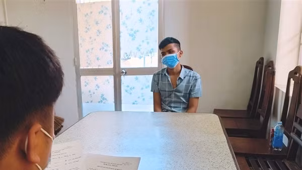 Cướp xe máy của bạn vì không chịu trả tiền chuộc xe ảnh 3