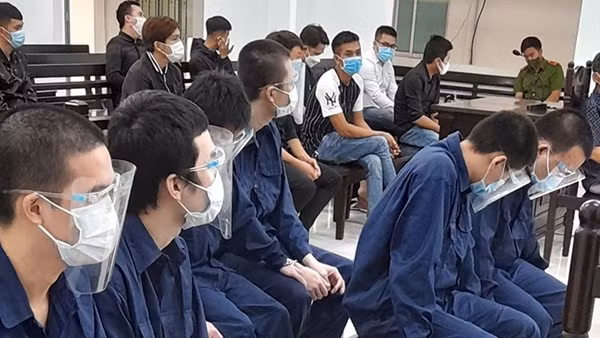 Đánh nhau với khách hát, 6 nhân viên quán karaoke vướng vòng lao lý