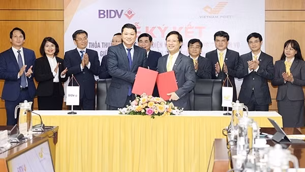 BIDV và Vietnam Post ký kết thỏa thuận hợp tác toàn diện