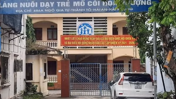 Bé gái 8 tuổi nghi bị người tình của bố bạo hành tử vong ảnh 4