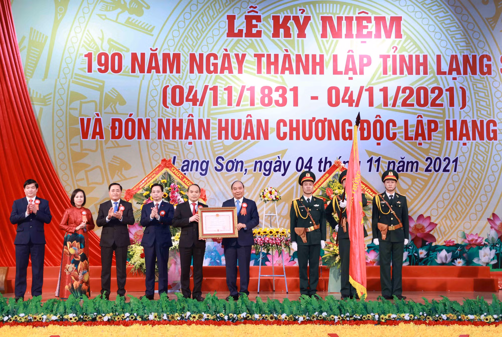 Chủ tịch nước dự Kỷ niệm 190 năm Ngày thành lập tỉnh Lạng Sơn và đón nhận Huân chương Độc lập hạng Nhất -0