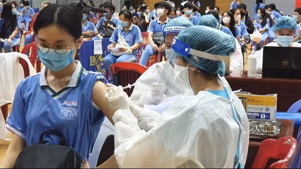 Đà Nẵng tiêm vaccine ngừa COVID-19 cho hơn 34.701 học sinh ảnh 6