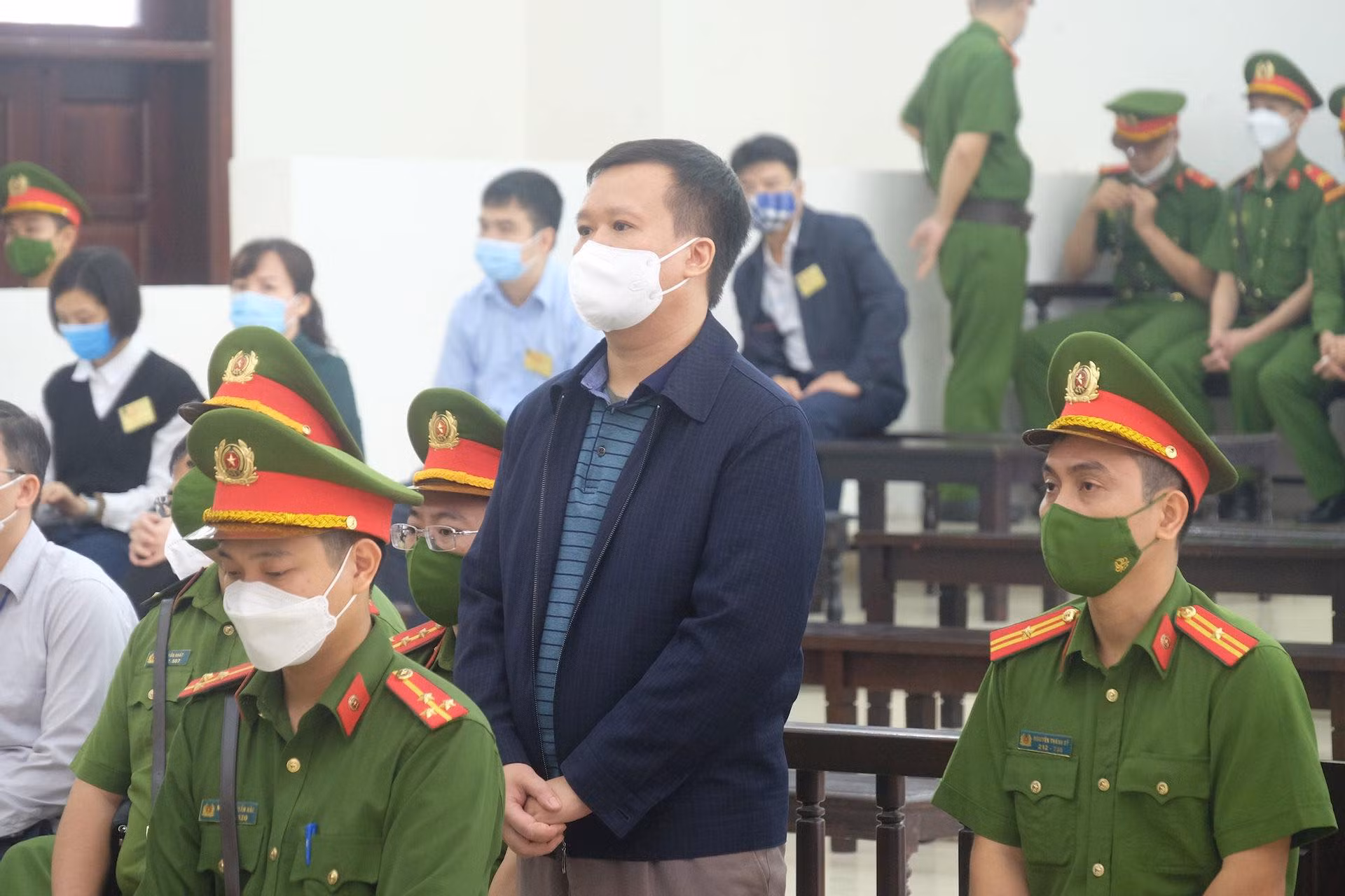 Phan Văn Anh Vũ bị đề nghị từ 7-9 năm tù về tội đưa hối lộ -0