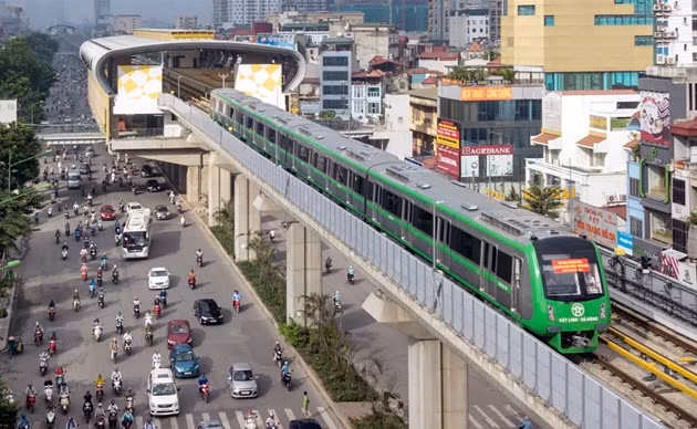 Ngày đầu, gần 25.700 người dân đi trải nghiệm tàu đường sắt Cát Linh-Hà Đông -0