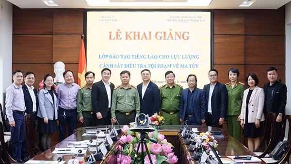 Khai giảng lớp đào tạo bồi dưỡng tiếng Lào cho lực lượng Cảnh sát điều tra tội phạm về ma tuý