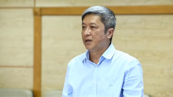 Kỷ luật khiển trách Thứ trưởng Bộ Y tế Nguyễn Trường Sơn ảnh 2