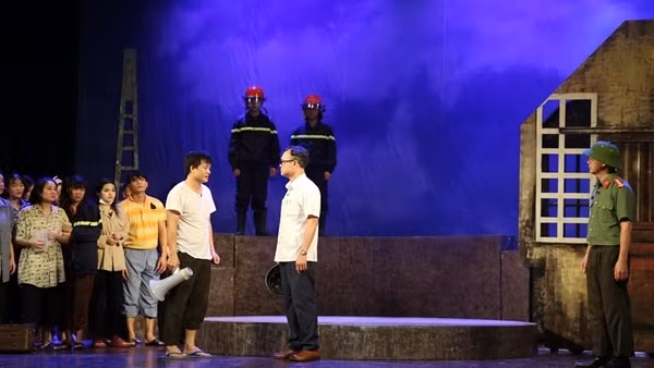 Tham nhũng đất đai lên sân khấu kịch CAND