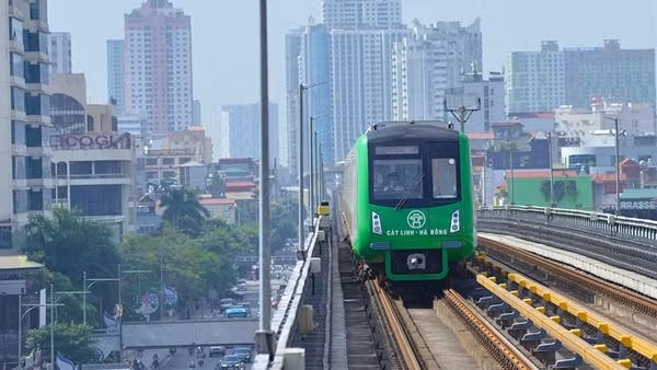 Bố trí điểm trông giữ xe miễn phí cho hành khách đi tàu Cát Linh - Hà Đông ảnh 2