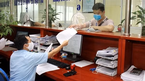 Thu ngân sách nhà nước từ hoạt động xuất nhập khẩu tăng 15,2% ảnh 2
