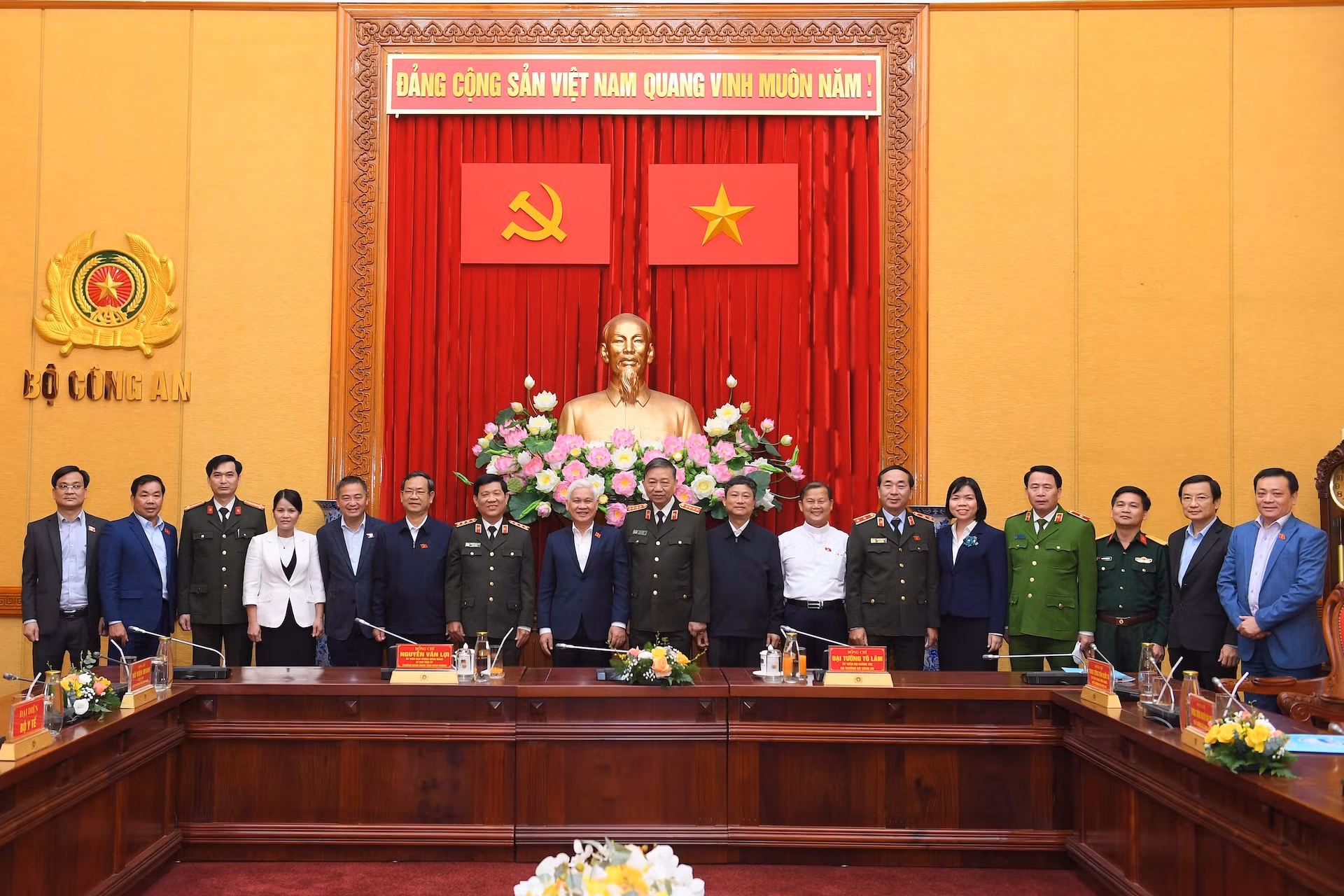 Tinh thần, trách nhiệm của lực lượng Công an góp phần quan trọng giúp Binh Dương vượt qua khó khăn -0