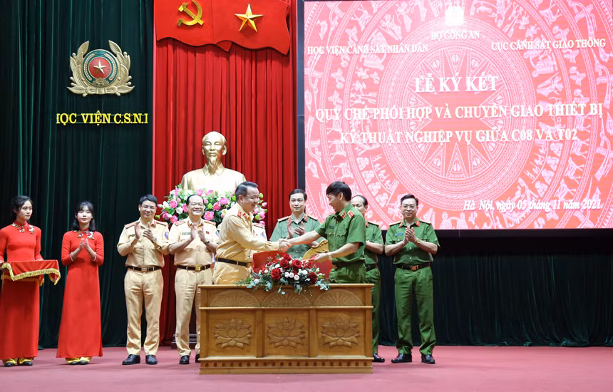Học viện CSND và Cục CSGT ký kết quy chế phối hợp và chuyển giao thiết bị kỹ thuật nghiệp vụ -0
