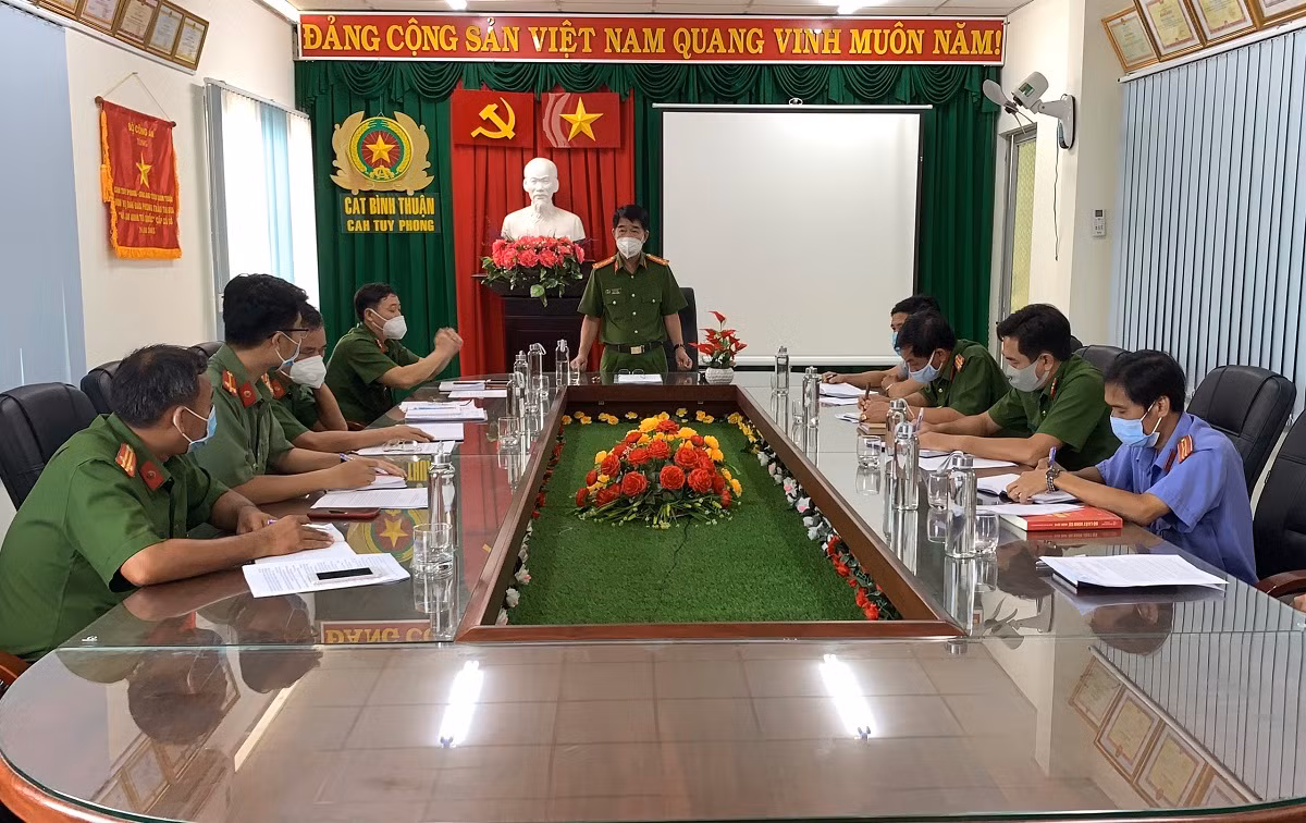 Làm rõ nghi án bắt giữ người trái pháp luật và hiếp dâm -0