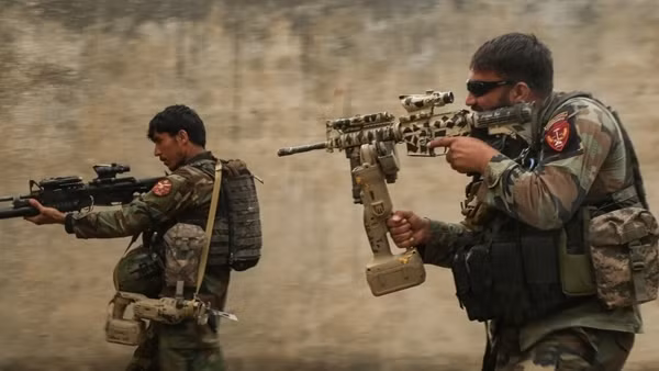 Người biểu tình tại Afghanistan: “Hãy để cho chúng tôi có cái ăn” ảnh 4