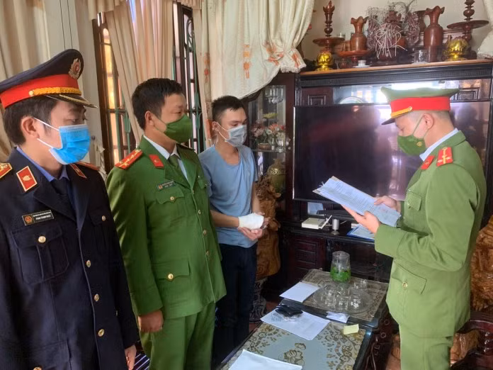 Bắt nhân viên ngân hàng chiếm đoạt số tiền hơn 19 tỷ đồng -0