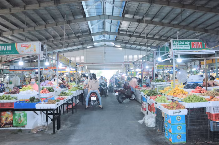 Nhiều nguy cơ phát sinh dịch bệnh từ những khu chợ dân sinh xuống cấp -0