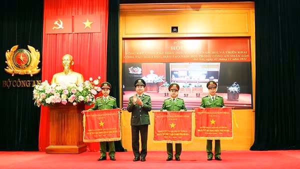 Giáo dục, đào tạo trong CAND: Đổi mới phương pháp dạy học thích ứng an toàn với đại dịch COVID-19