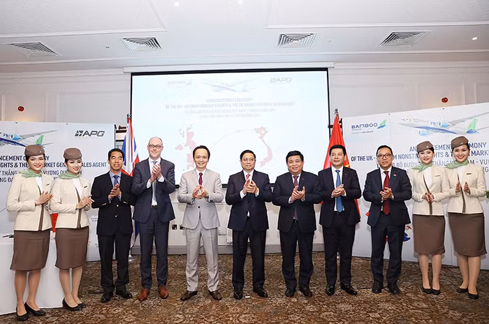 Chùm ảnh: Hoạt động ngày đầu tiên của Thủ tướng Phạm Minh Chính tại Anh -3